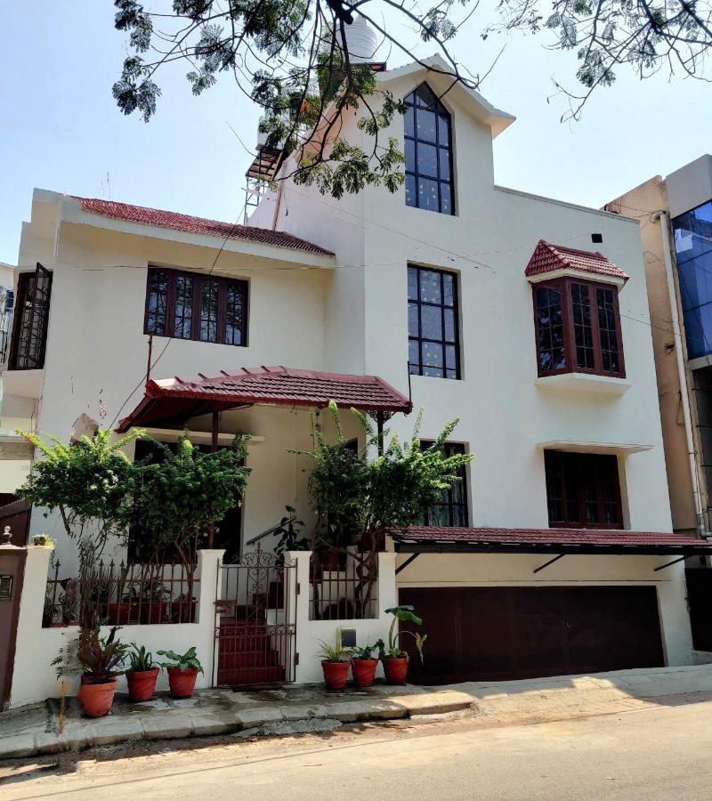 The Rustic Manor - Homestay Bangalore Luaran gambar